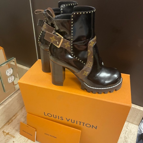 Louis Vuitton star trail ankle boot 2020, sold out coveted style. - Picture 2 of 7